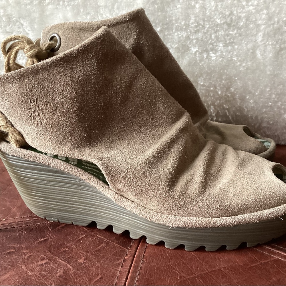 Fly London suede sandals size 39